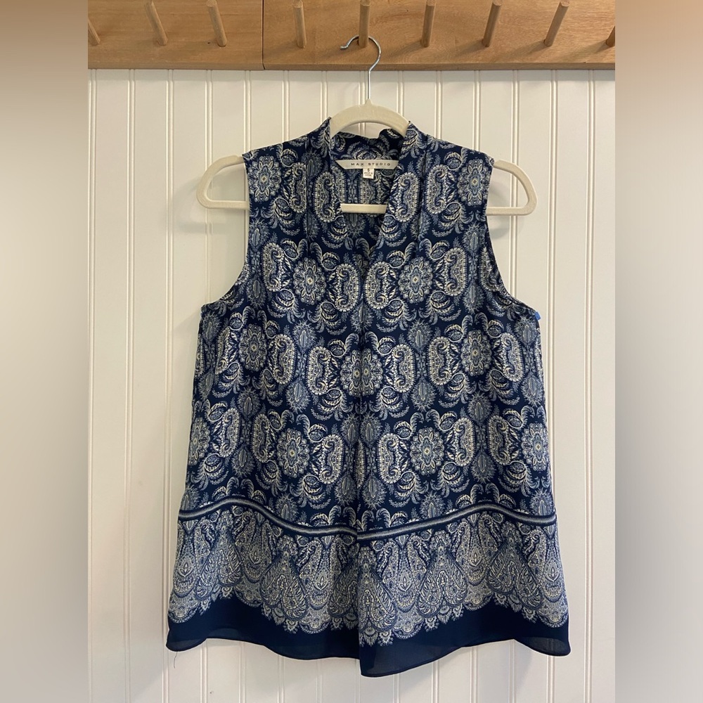 Max Studio Floral Paisley Coastal Lightweight Flowy Sleeveless Boho Blouse Small